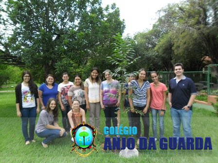 Escola de formação para os leigos educadores.