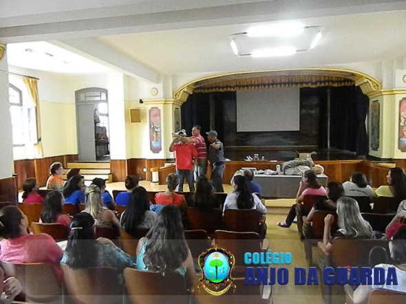 Primeiros socorros na rotina escolar - com assessoria de representante do Corpo de Bombeiros.