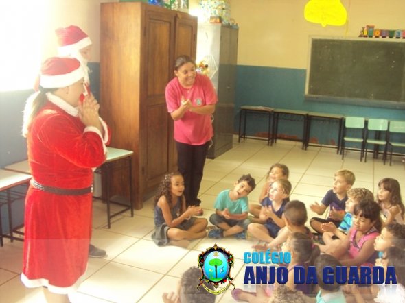Festividade natalina com as crianças do Assentamento Reage Brasil  promovida pelo Grupo Festa