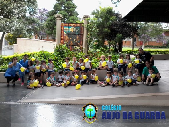 Festejando o aniversário natalício e de batismo de Santa Paula.