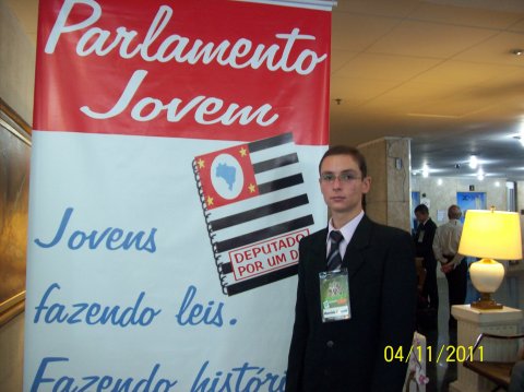 Parlamento Jovem Paulista: aluno do Colégio participou como Deputado Estadual