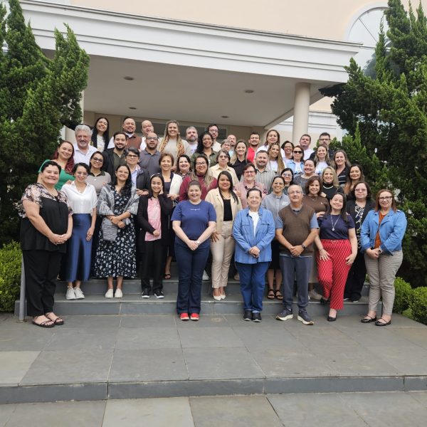Colégio participa de 5º Encontro de Formadores Locais