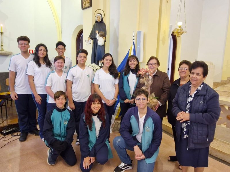 Colégio comemora os 191 anos da Congregação das Irmãs de Santa Doroteia da Frassinetti