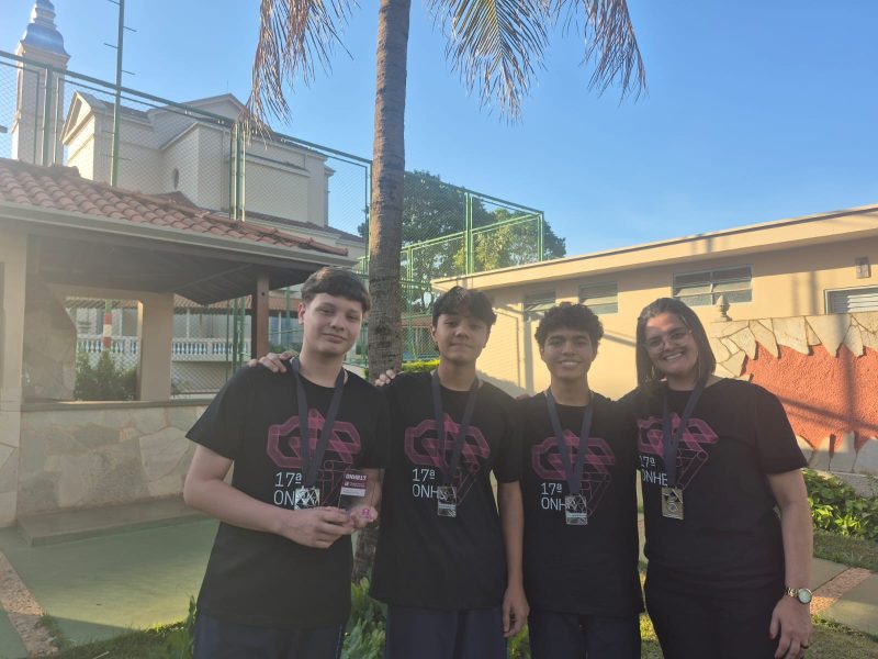 Equipe de alunos do Colégio é medalhista de prata na Olimpíada Nacional de História do Brasil