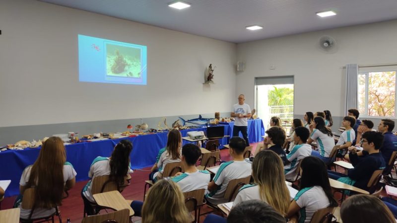 Alunos do Ensino Médio fazem revisão especial sobre Zoologia