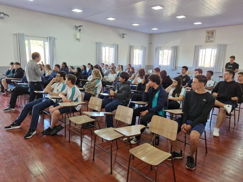 Alunos recebem mais um convidado especial no Projeto Psicoeduc