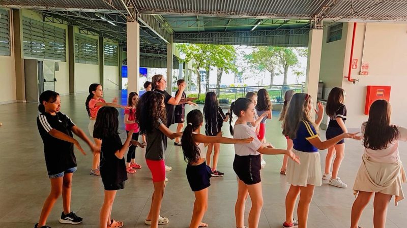 Dia da Amizade promove integração e alegria no Colégio