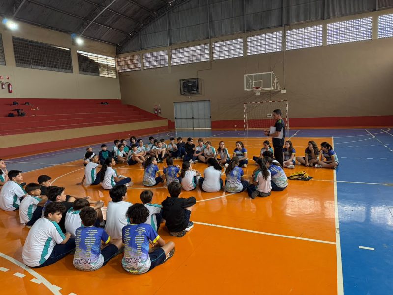 Alunos do Colégio participam dos Jogos de Santa Paula durante aulas de Educação Física