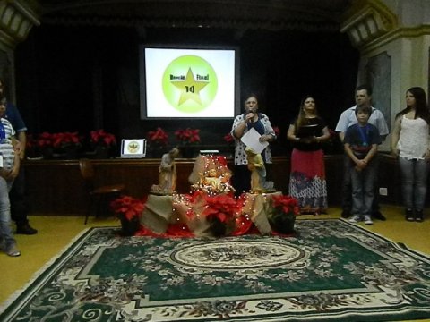 NOITE DE PREMIAÇÃO aos alunos que alcançaram êxito acadêmico, esportivo, social e pastoral em 2014.