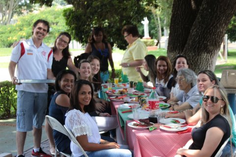 AO REDOR DA MESA FRATERNA EM FAMILIAR CONVIVÊNCIA! NATAL 2016!