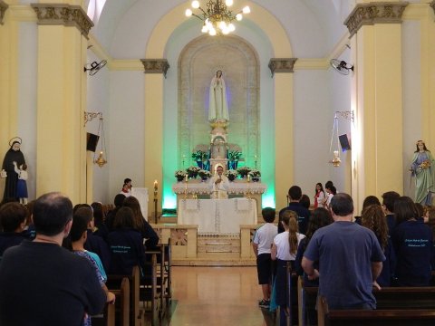 Celebrações Eucarísticas Marianas com as turmas de 6º ano do Ensino Fundamental