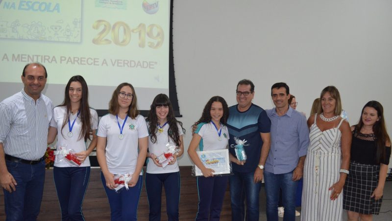 Semifinalistas do Concurso de Redação EPTV na Escola 2019 são homenageadas